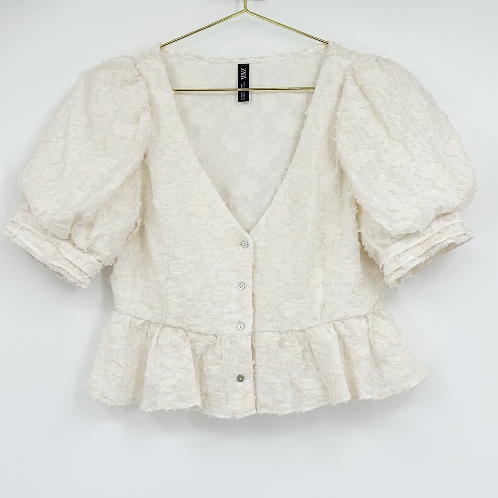 Zara Cream Textured Puff Sleeve Button Front Peplum Blouse Size S - Picture 3 of 12